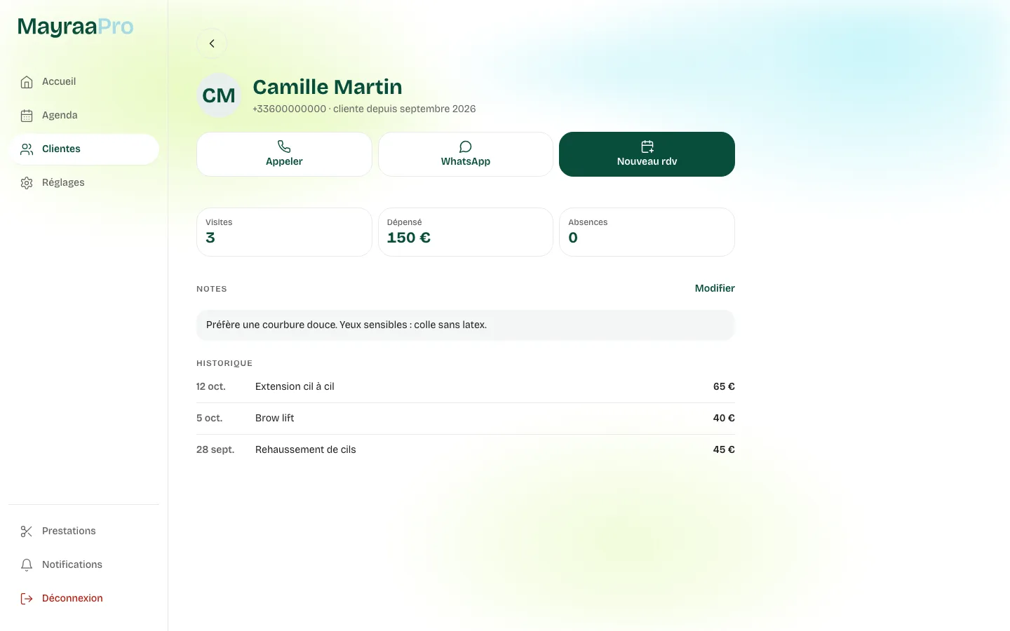 Fiche client avec l’historique des rendez-vous et une note privée